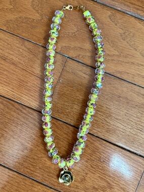 NWOT Bracha Romance Rose Glass Beaded Necklace